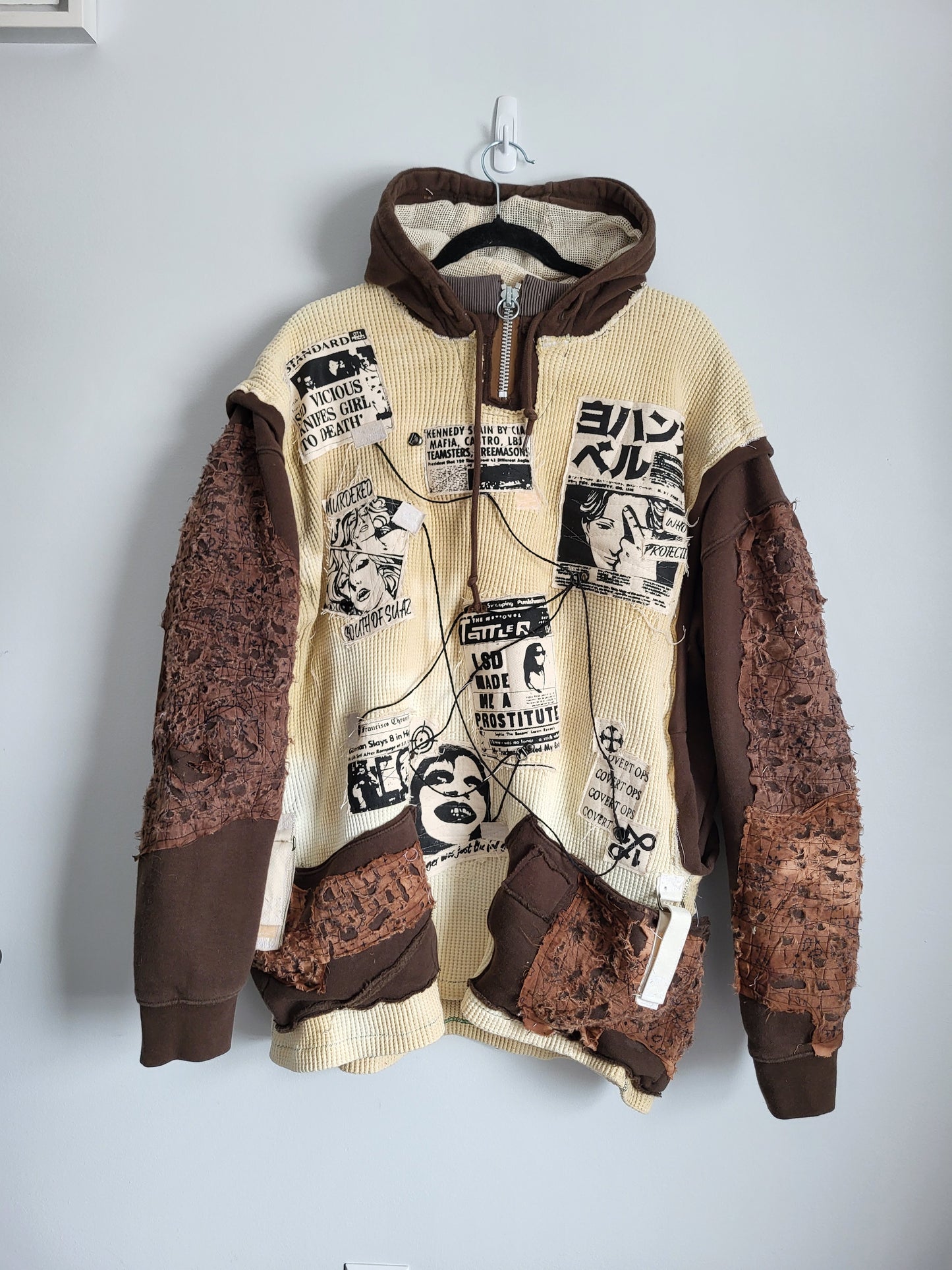 '𝘎𝘭𝘰𝘣𝘢𝘭 𝘊𝘰𝘯𝘴𝘱𝘪𝘳𝘢𝘤𝘺' Hoodie
