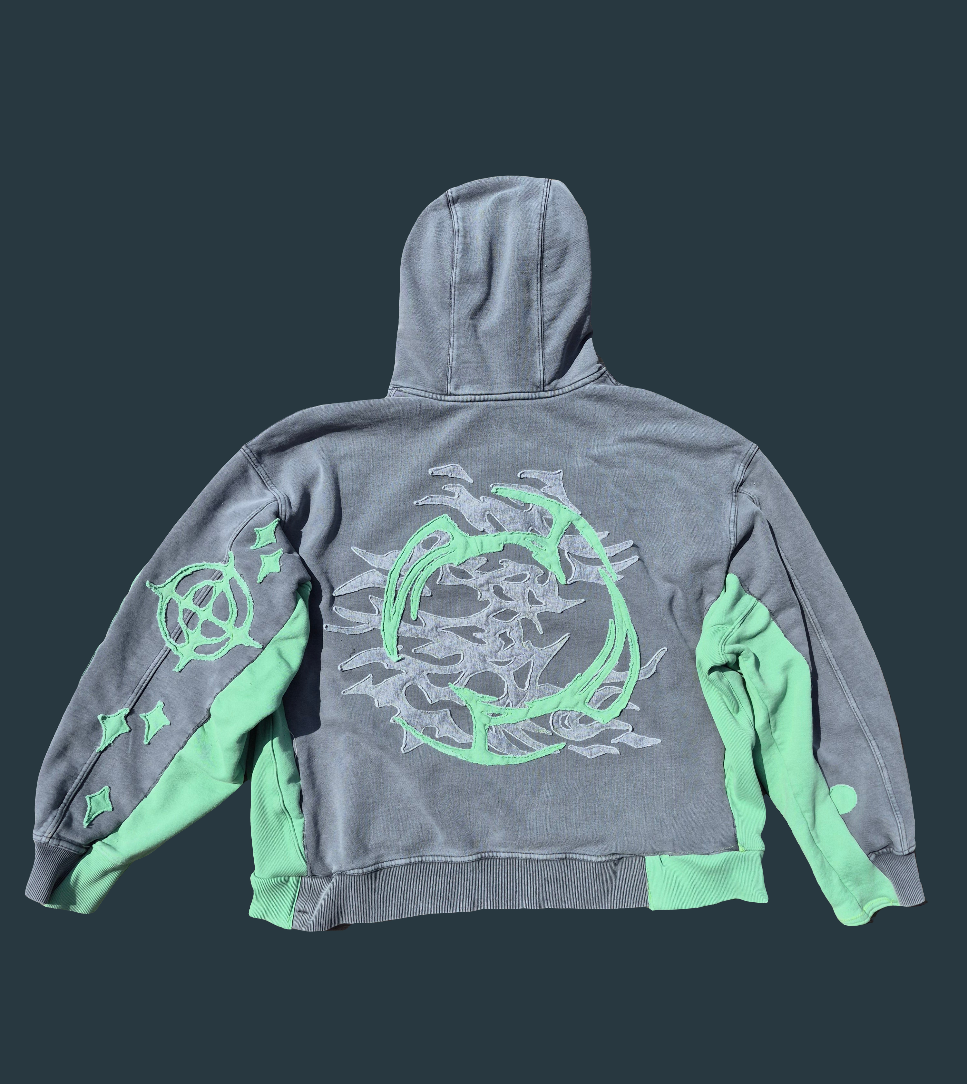 '𝘈𝘭𝘪𝘦𝘯 𝘛𝘳𝘢𝘱 𝘗𝘩𝘰𝘯𝘦' Hoodie