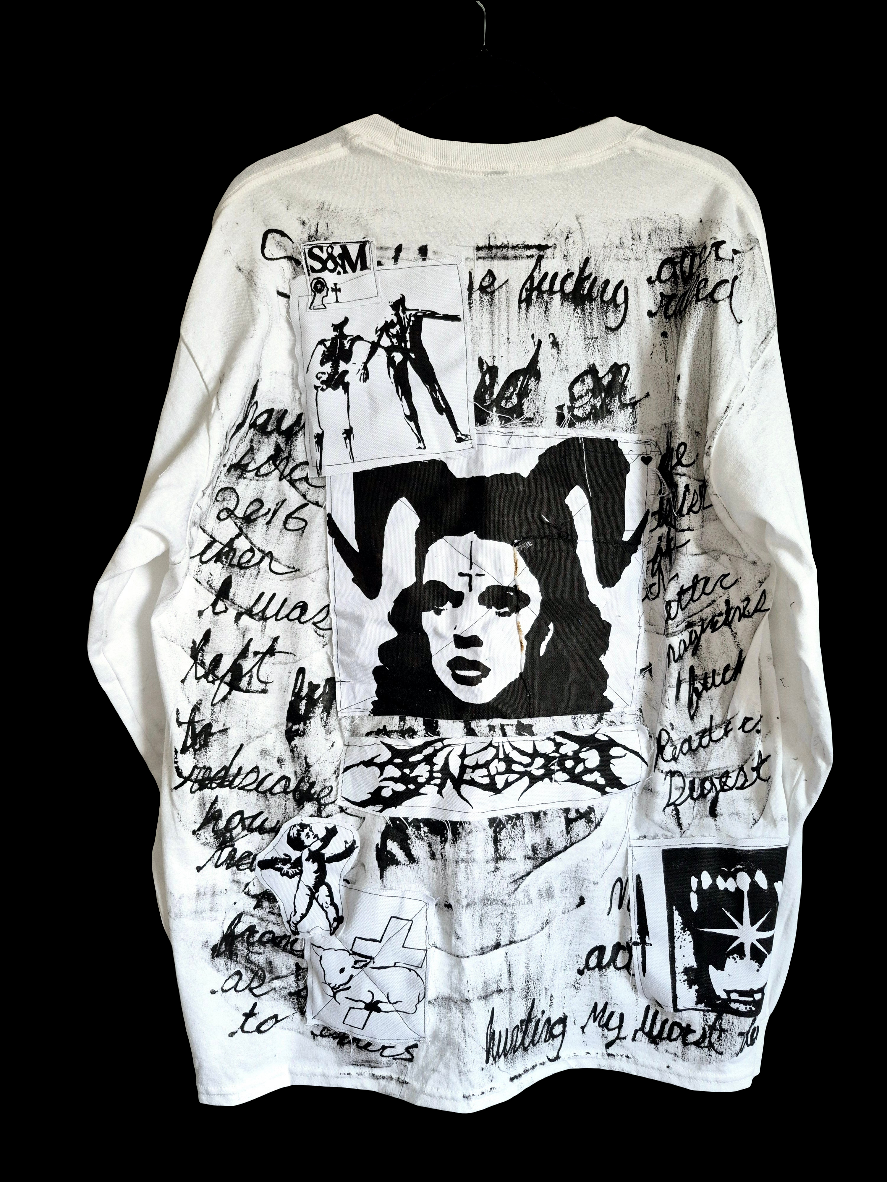 '𝘊𝘳𝘰𝘴𝘴 𝘔𝘺 𝘏𝘦𝘢𝘳𝘵' Long Sleeve Shirt