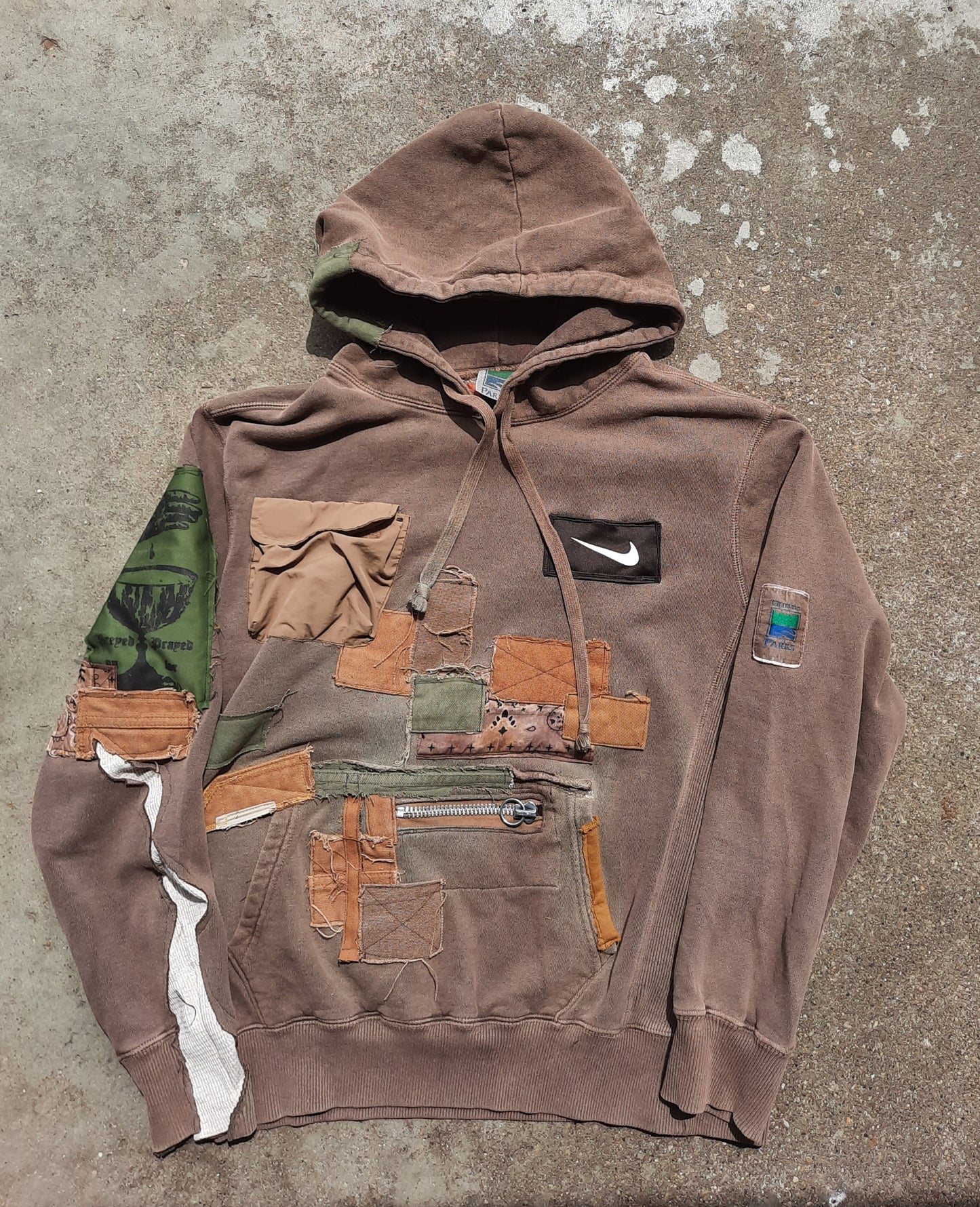 'ππ―π₯π¦π³π¨π³π°πΈπ΅π©' Hoodie