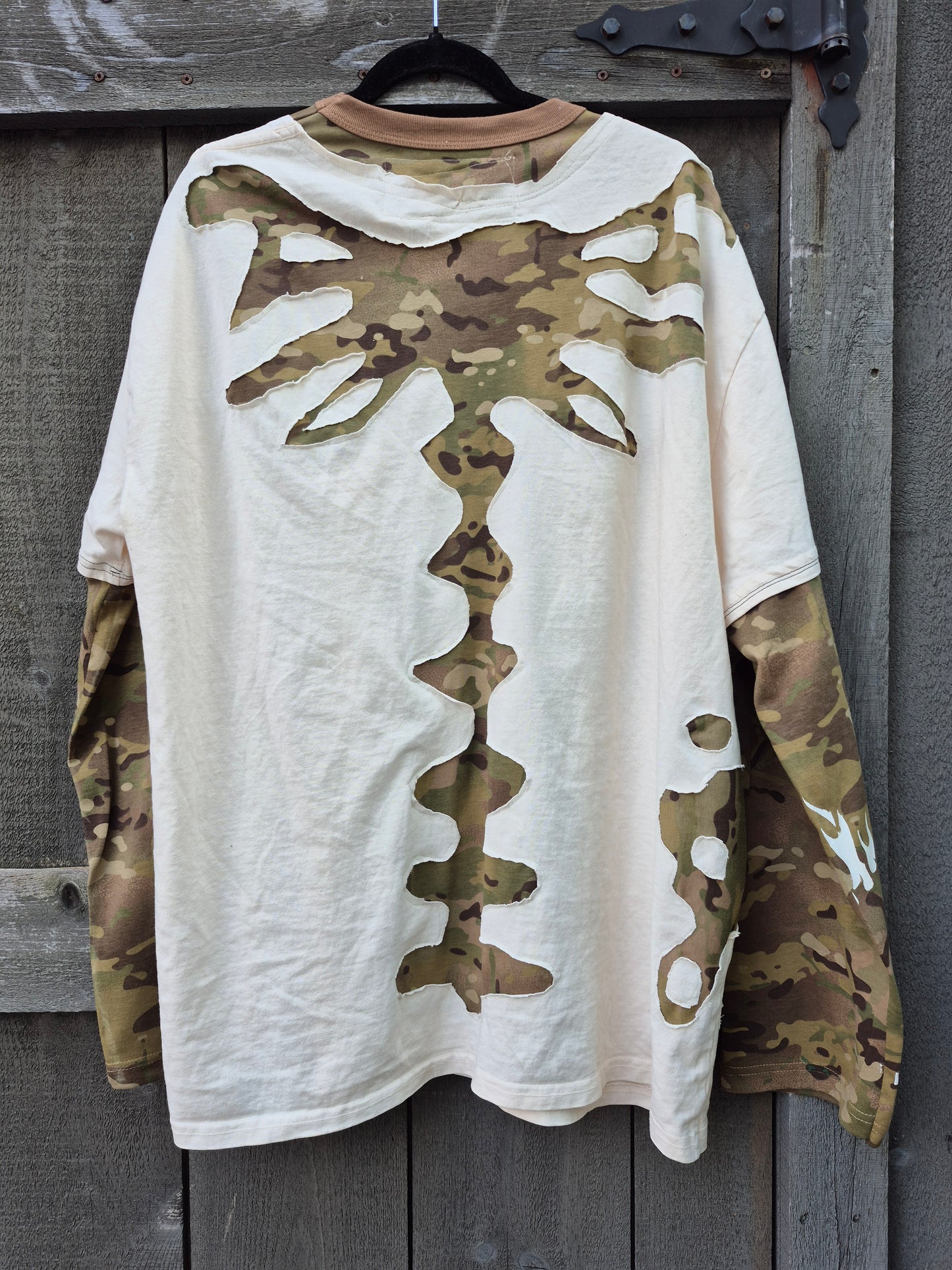 '𝘝𝘦𝘵𝘦𝘳𝘢𝘯' Long Sleeve Shirt