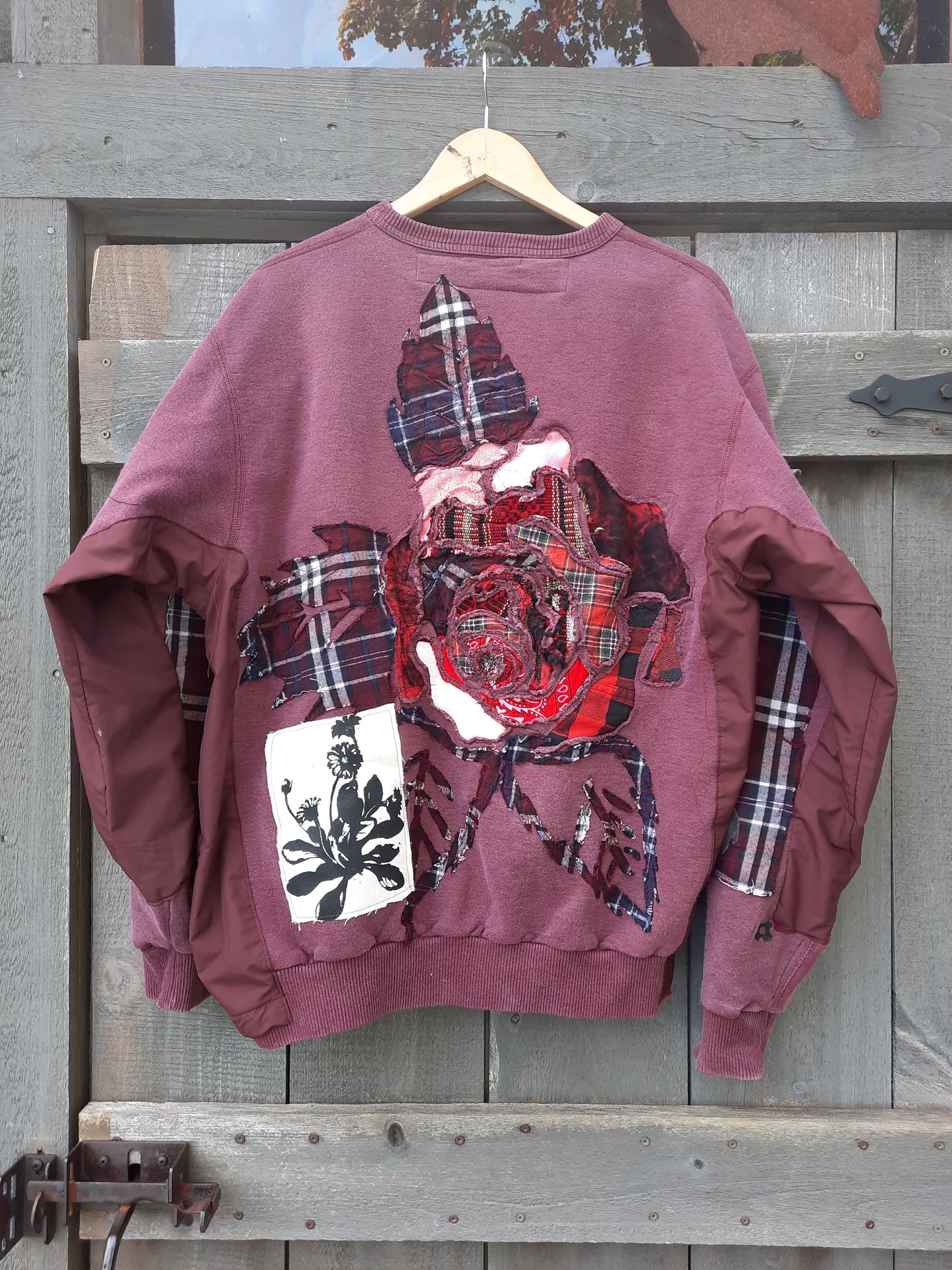 'ππ°π΄π¦π¨π°ππ₯' Crewneck Sweater