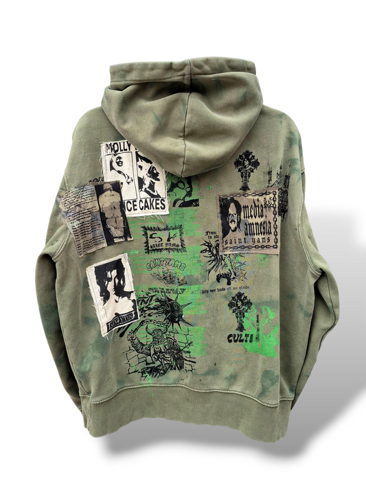 '𝘐𝘵 𝘤𝘰𝘴𝘵𝘴 400𝘬 𝘵𝘰 𝘧𝘪𝘳𝘦 𝘵𝘩𝘪𝘴 𝘨𝘶𝘯 𝘧𝘰𝘳 12 𝘴𝘦𝘤𝘰𝘯𝘥𝘴' Hoodie