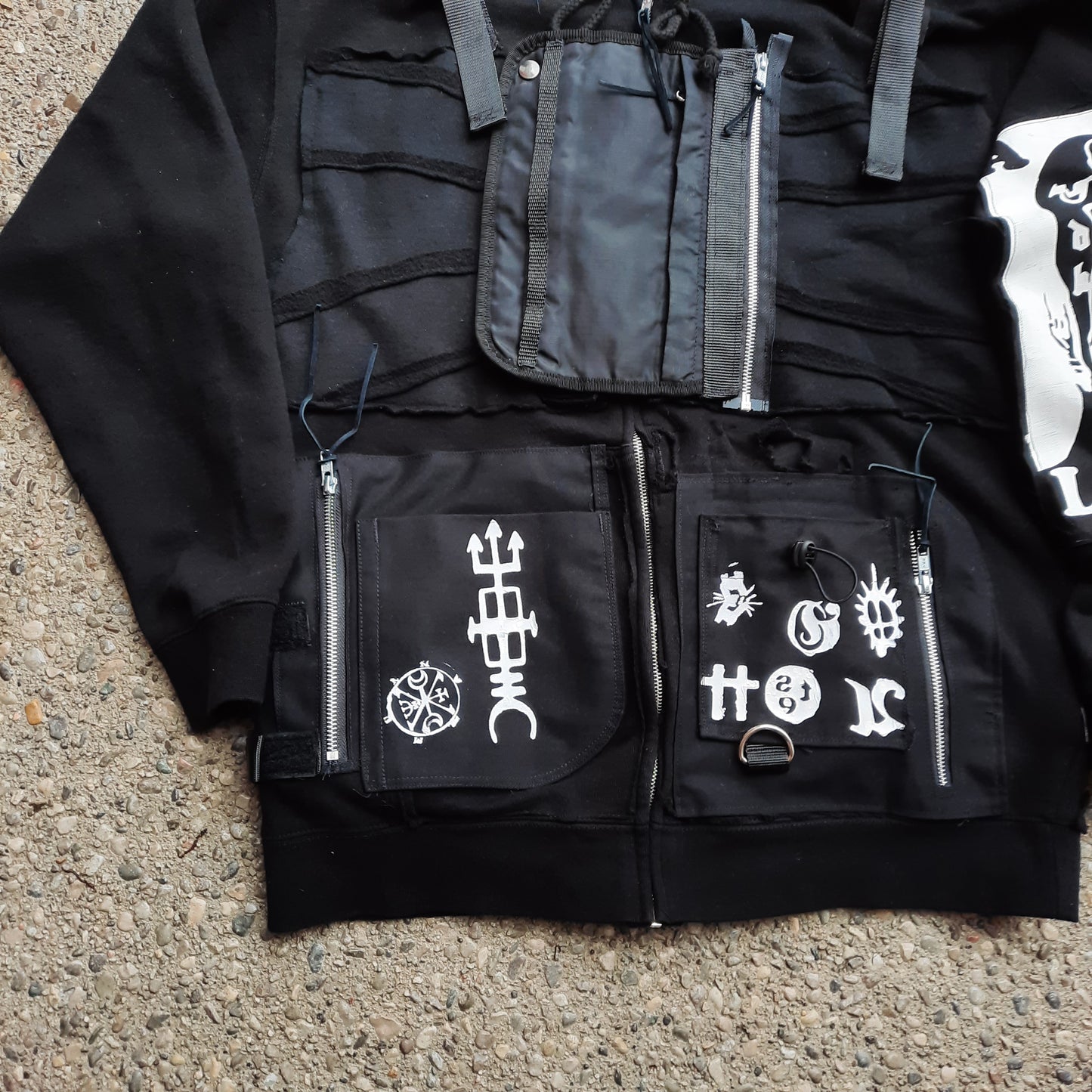 '𝘎𝘰𝘵𝘩 𝘛𝘦𝘤𝘩' Hoodie