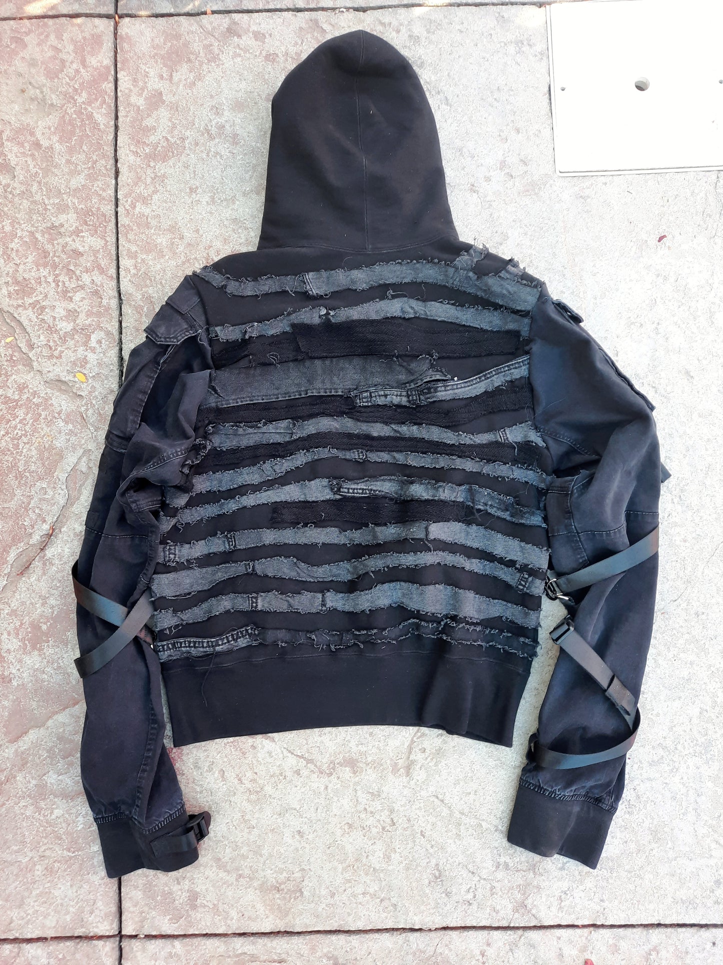 'ππ°π―π₯π’π¨π¦ ππͺπ―π’π΅π³π’' Hoodie