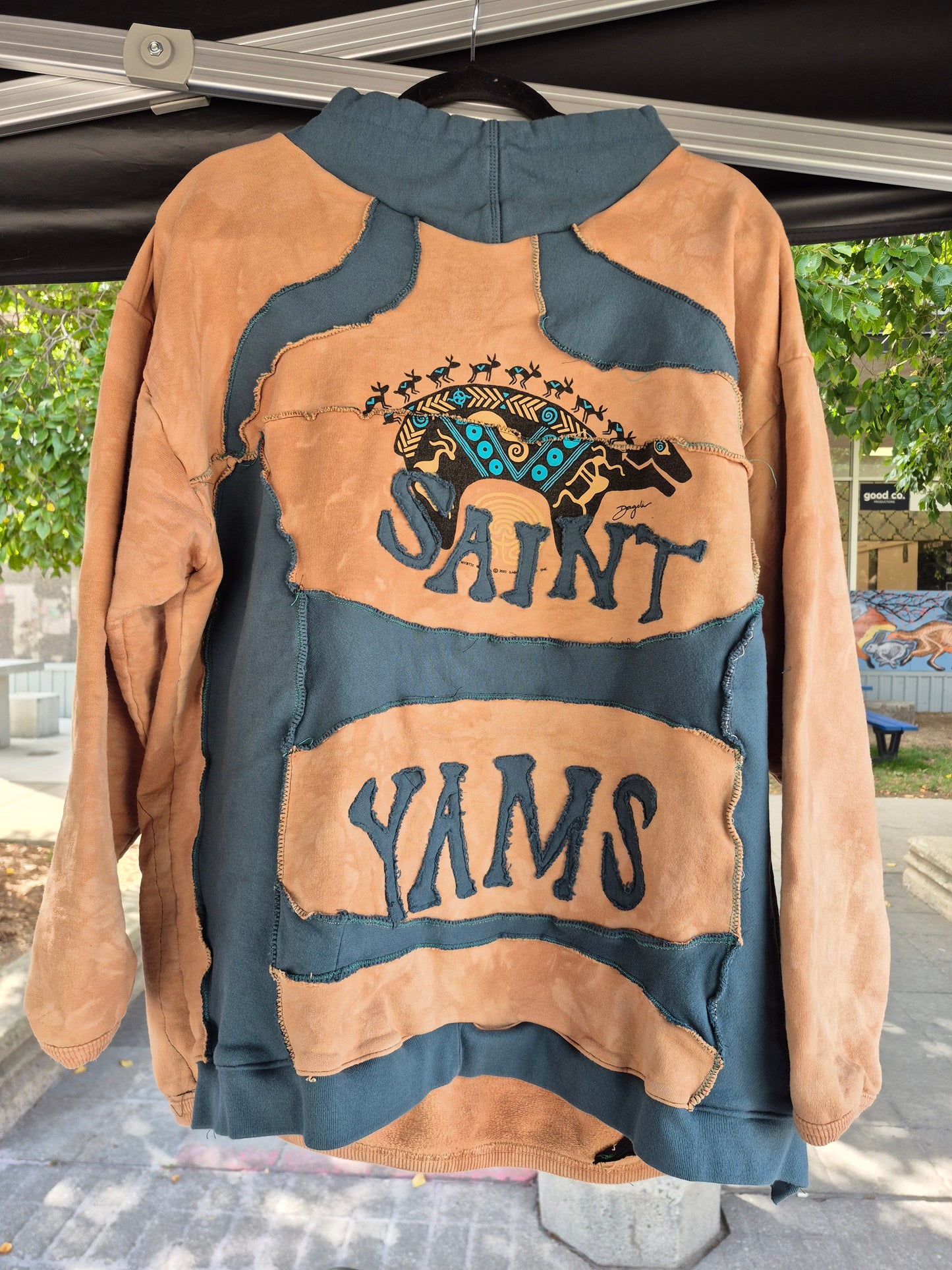 'ππ°ππ’π³ ππͺπ―π¦π΄' Sweater