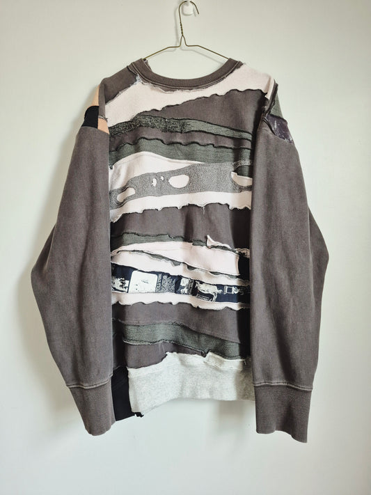 '𝘚𝘱𝘪𝘬𝘦 𝘍𝘪𝘦𝘭𝘥' Crewneck Sweater