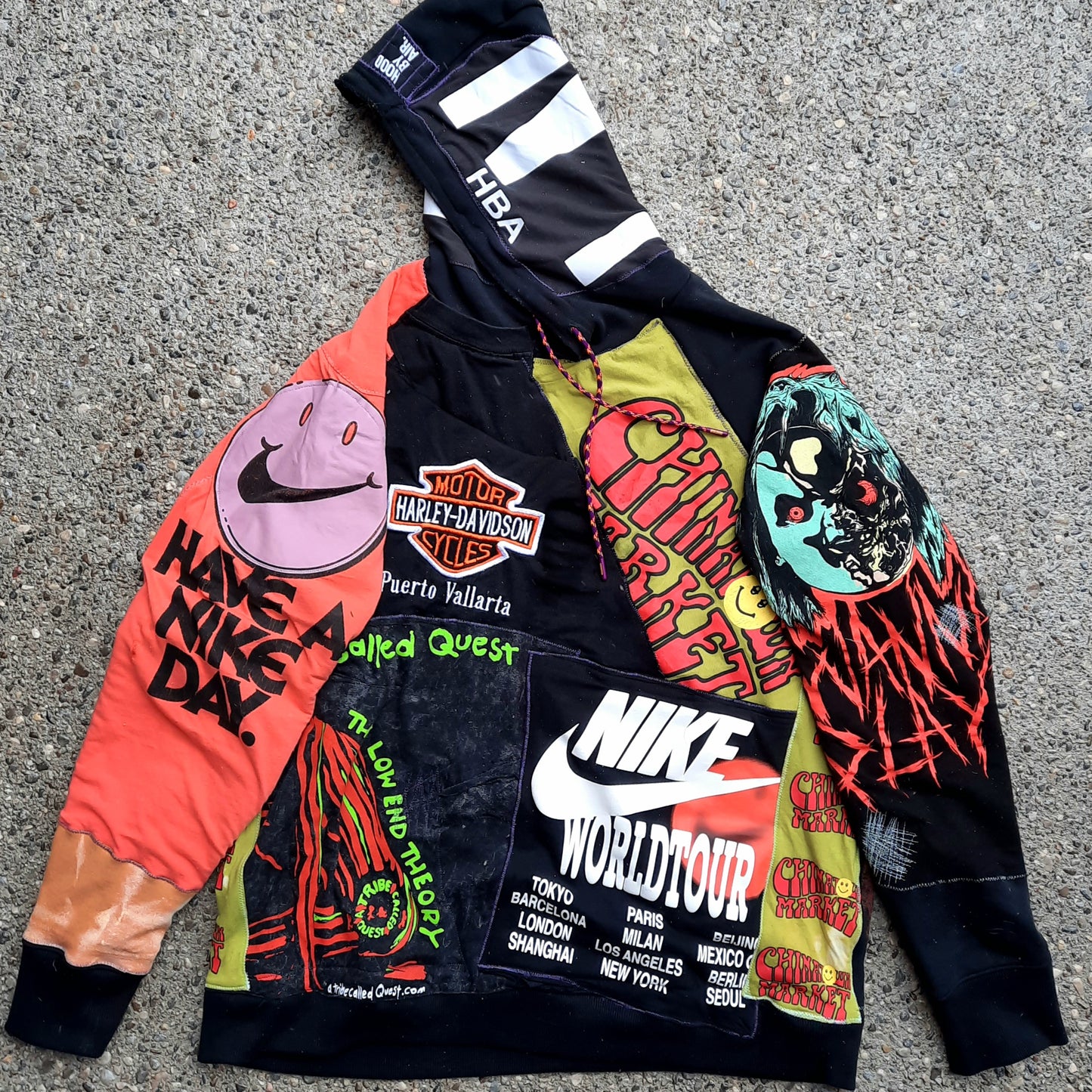 '๐๐ฐ๐ฏ๐จ๐ญ๐ฐ๐ฎ๐ฆ๐ณ๐ข๐ต๐ฆ' Reconstructed Hoodie