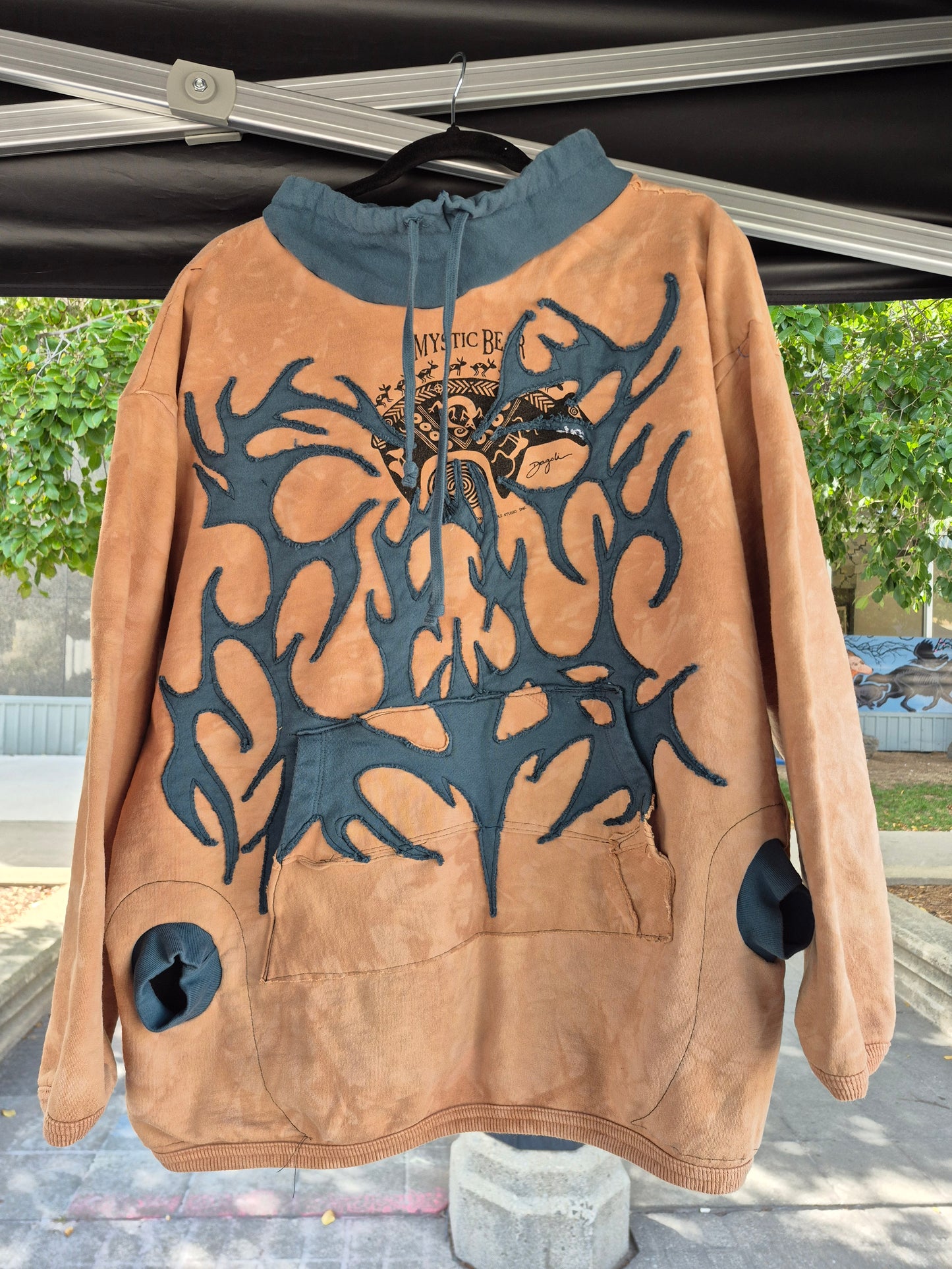 'ππ°ππ’π³ ππͺπ―π¦π΄' Sweater