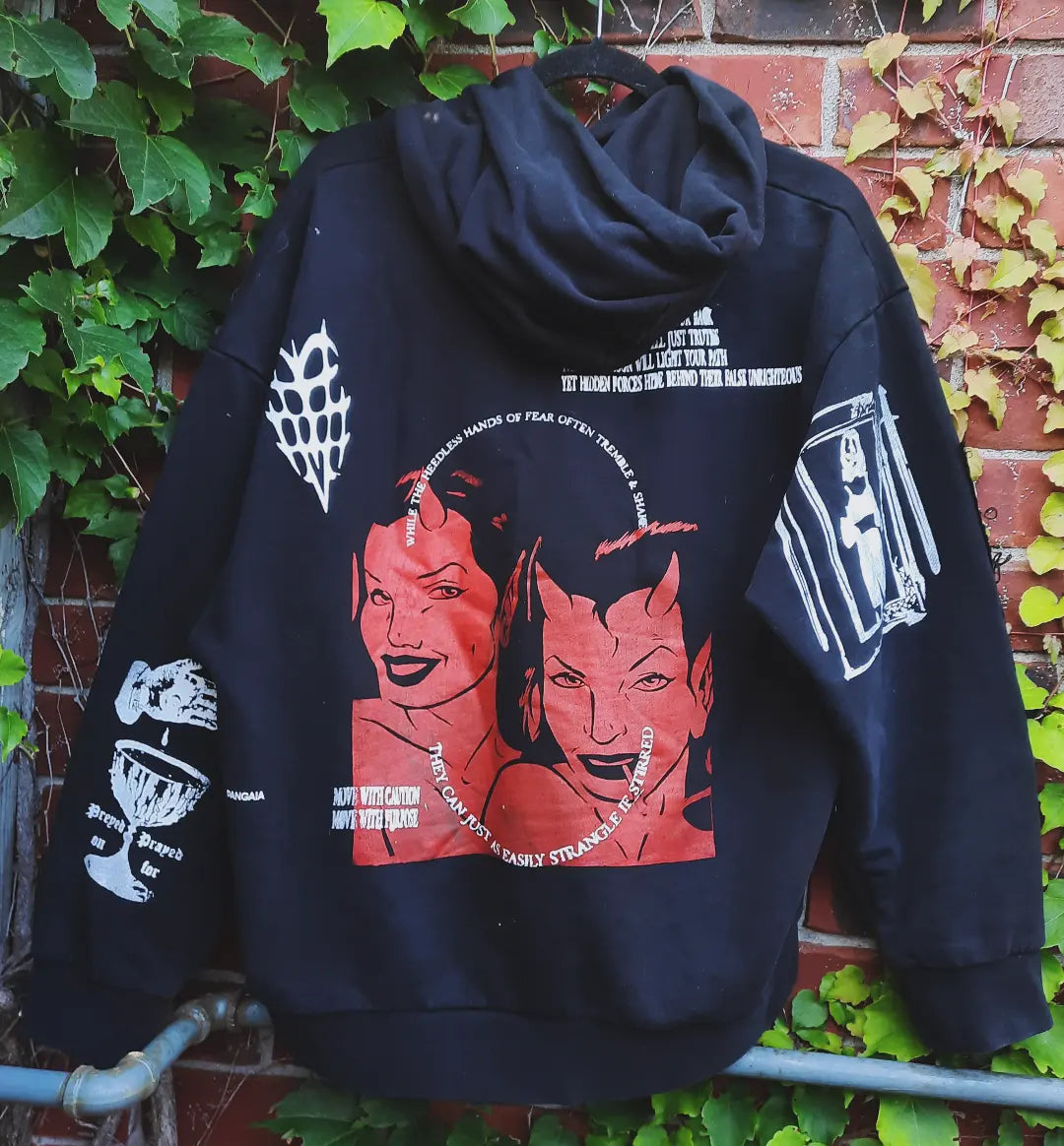 '𝘞𝘩𝘰𝘭𝘦 𝘓𝘰𝘵𝘵𝘢 𝘝𝘪𝘹𝘦𝘯𝘴' Hoodie