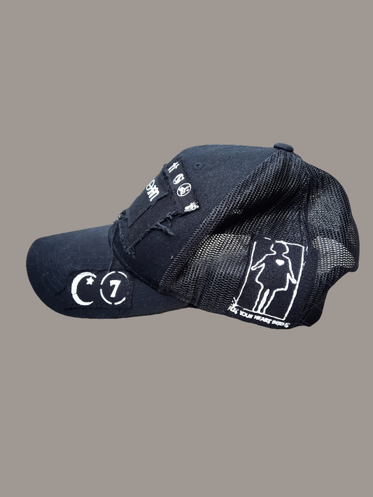 '𝘖𝘶𝘵𝘦𝘳 𝘏𝘢𝘷𝘦𝘯' Trucker Hat