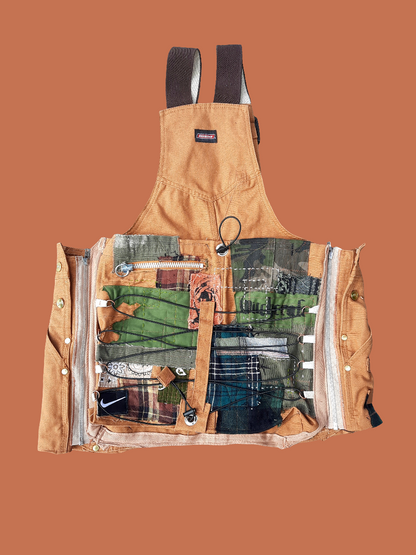 '𝘈𝘱𝘰𝘤𝘢𝘭𝘺𝘱𝘵𝘪𝘤 𝘏𝘪𝘱𝘱𝘪𝘦' Outdoor Vest