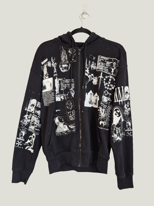 '𝘎𝘰𝘵𝘩𝘪𝘤𝘢 𝘕𝘰𝘪𝘳' Zip-up Hoodie