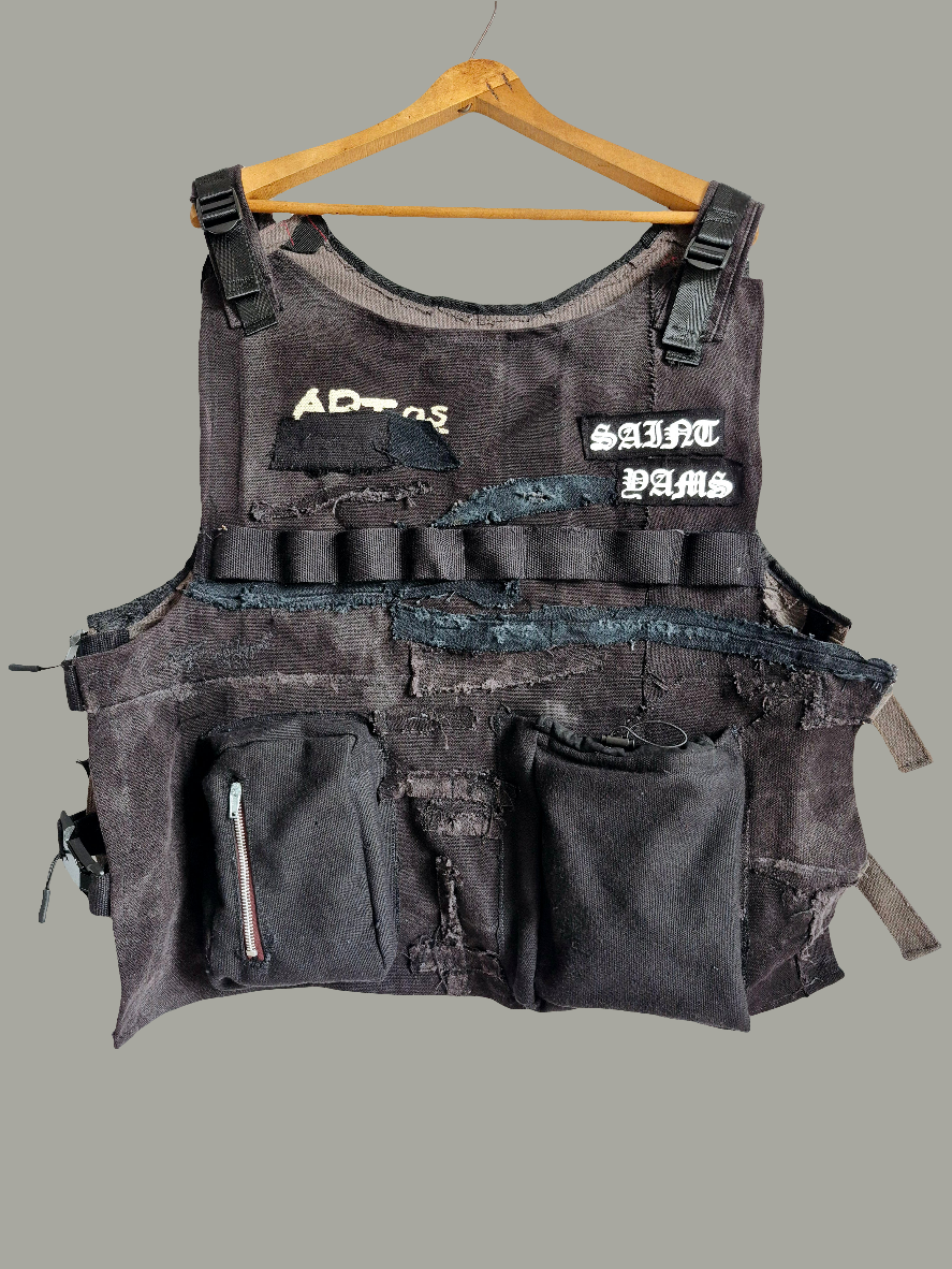 '𝘐𝘯𝘥𝘶𝘴𝘵𝘳𝘪𝘢𝘭 𝘚𝘤𝘢𝘳𝘴' Tactical Vest
