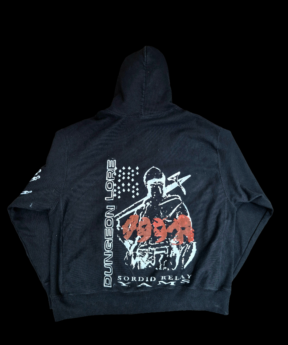 '𝘋𝘶𝘯𝘨𝘦𝘰𝘯 𝘔𝘢𝘴𝘵𝘦𝘳' Hoodie
