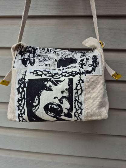 '𝘎𝘳𝘢𝘷𝘺 𝘛𝘳𝘢𝘪𝘯' Patchwork Satchel Bag