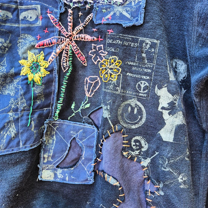 '𝘊𝘶𝘭𝘵 𝘚𝘵𝘢𝘳𝘵𝘦𝘳' Sweater