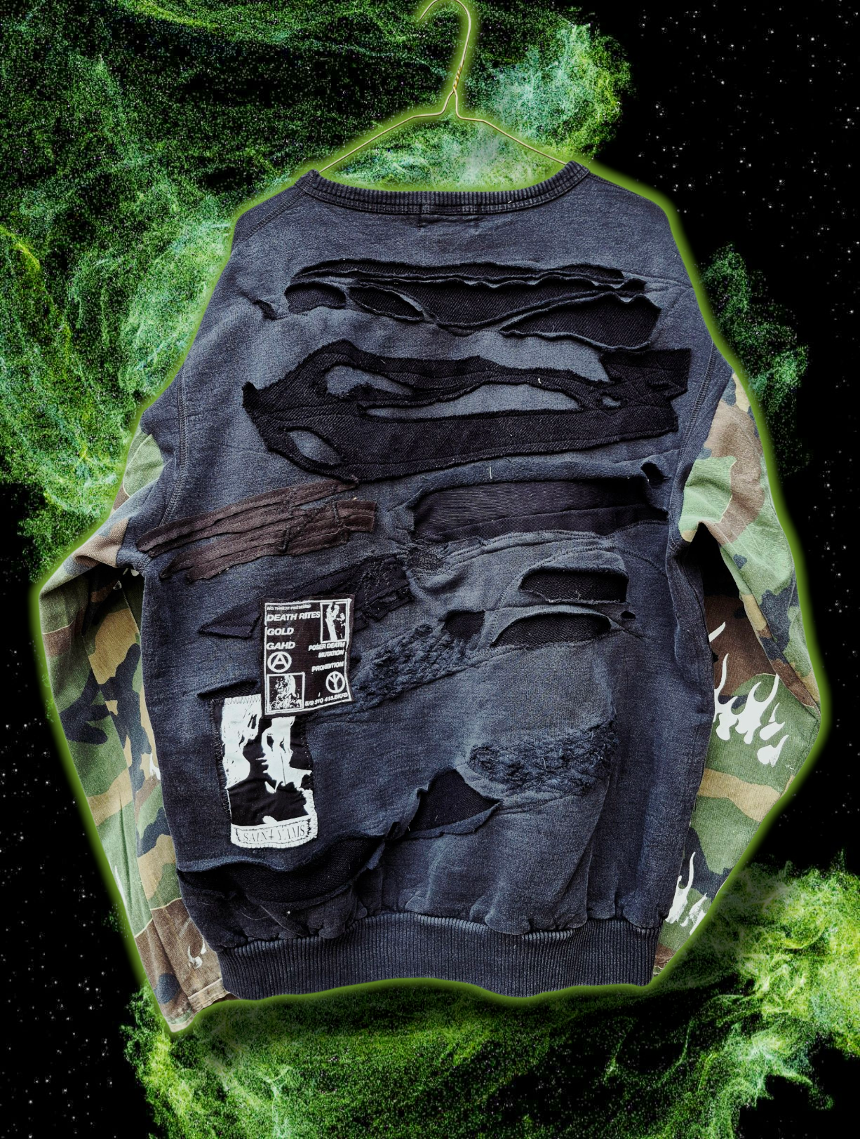 '𝘏𝘦𝘭𝘭𝘶𝘷𝘢 𝘋𝘳𝘶𝘨' Crewneck Sweater