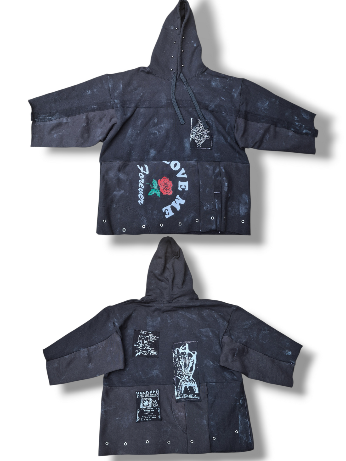 '𝘚𝘶𝘮𝘮𝘦𝘳 𝘊𝘢𝘮𝘱 𝘧𝘰𝘳 𝘎𝘰𝘵𝘩𝘴' Cropped Hoodie