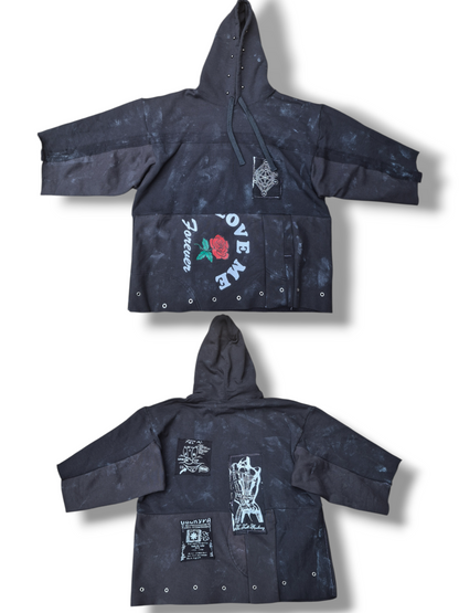 '𝘚𝘶𝘮𝘮𝘦𝘳 𝘊𝘢𝘮𝘱 𝘧𝘰𝘳 𝘎𝘰𝘵𝘩𝘴' Cropped Hoodie