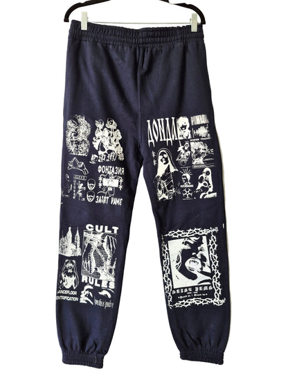 '𝘐 𝘓𝘰𝘷𝘦 𝘞𝘦𝘢𝘳𝘪𝘯𝘨' Sweatpants