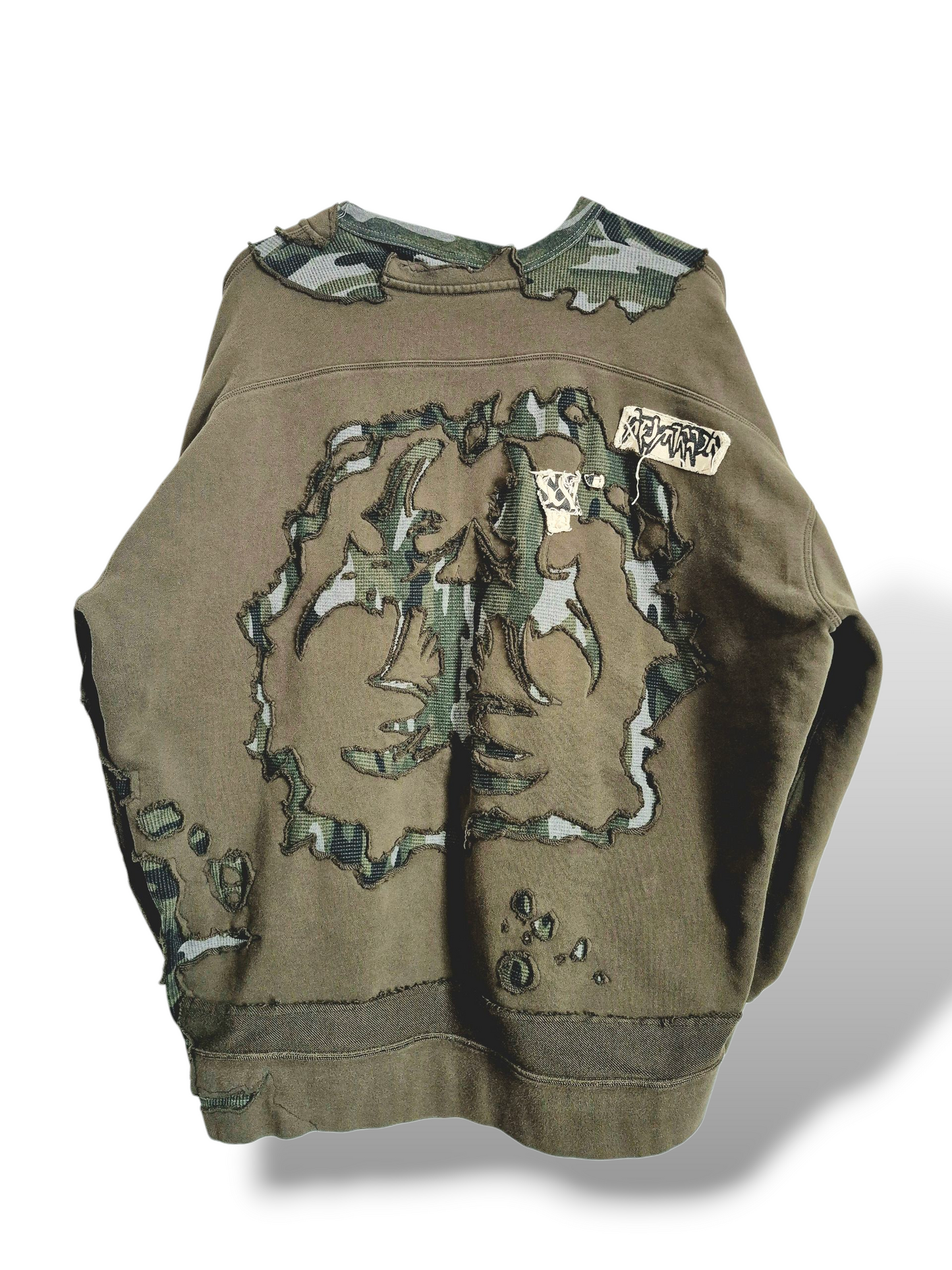 '𝘗𝘦𝘳𝘴𝘰𝘯𝘢 𝘕𝘰𝘯 𝘎𝘳𝘢𝘵𝘢' Sweater