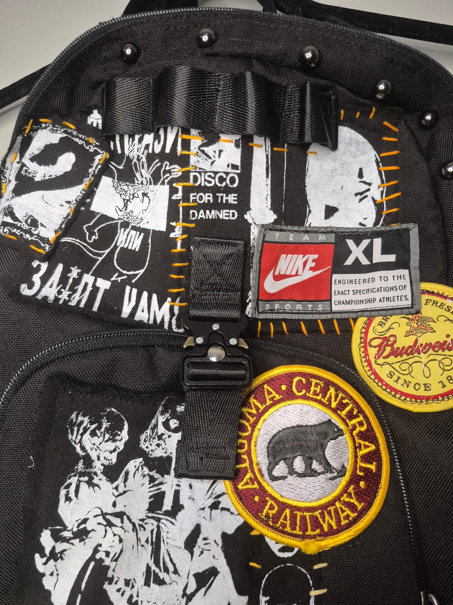 '𝘏𝘢𝘶𝘭𝘦𝘳' Backpack