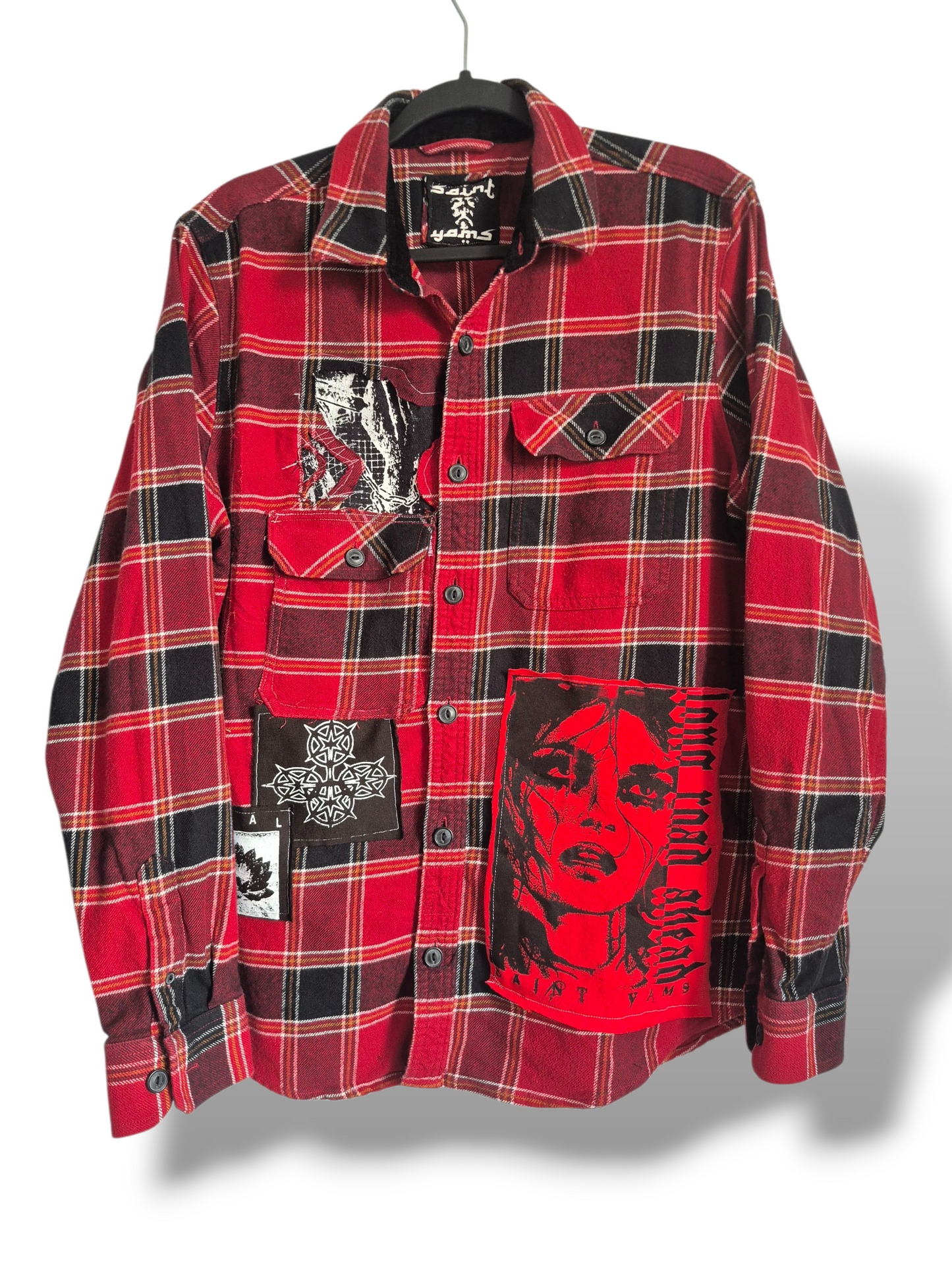 '𝘕𝘦𝘸 𝘗𝘢𝘤𝘦𝘮𝘢𝘬𝘦𝘳, 𝘞𝘩𝘰 𝘋𝘪𝘴?' Flannel