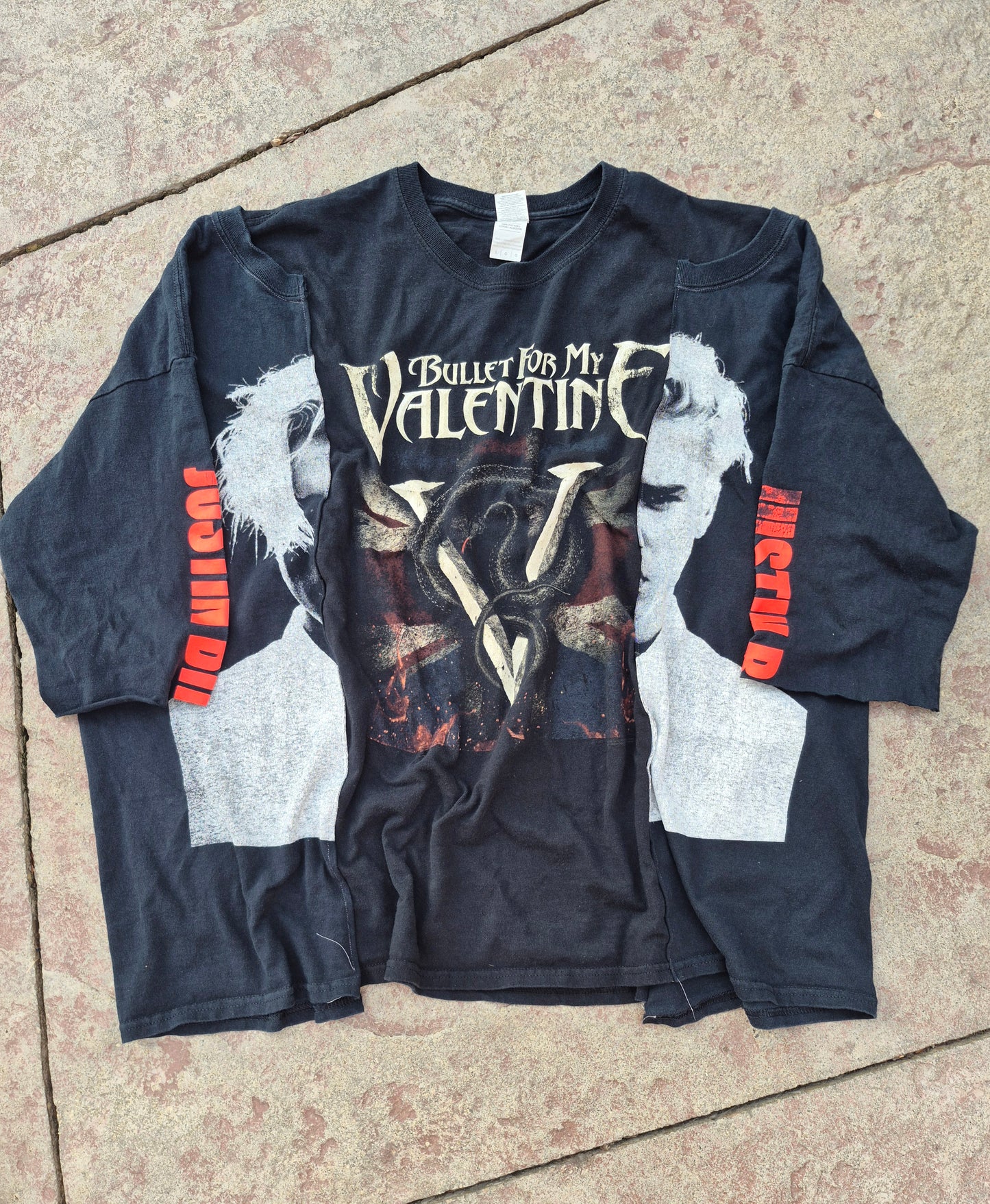 '𝘉𝘶𝘭𝘭𝘦𝘵 𝘧𝘰𝘳 𝘮𝘺 𝘉𝘪𝘦𝘣s' Tee