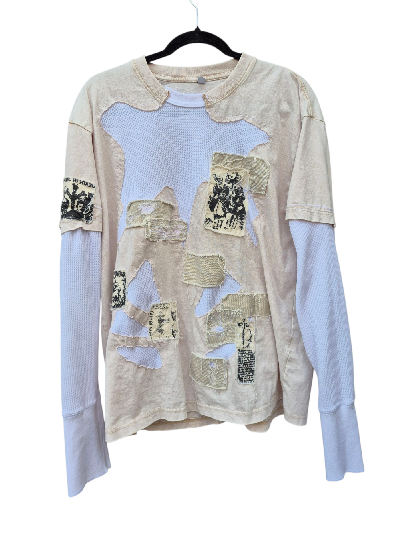 '𝘗𝘢𝘭𝘦 𝘏𝘰𝘳𝘴𝘦' Long Sleeve Shirt