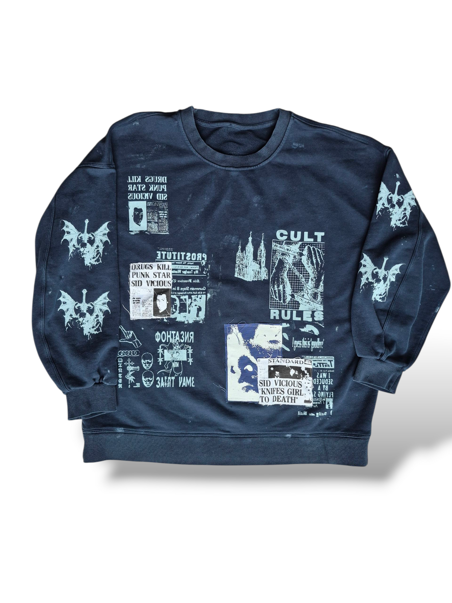 '𝘌𝘹𝘱𝘭𝘰𝘪𝘵 𝘔𝘢𝘯𝘵𝘳𝘢' Crewneck Sweater