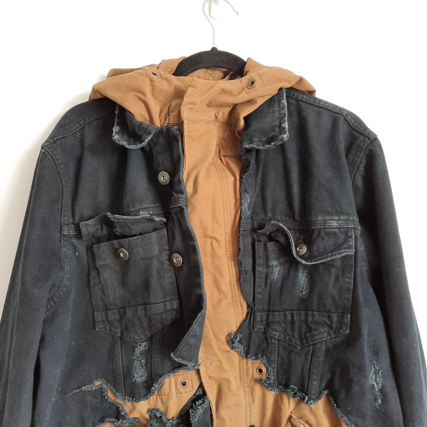 '𝘏𝘺𝘣𝘳𝘪𝘥 𝘗𝘦𝘢𝘬' Reconstructed Fishtail Jacket