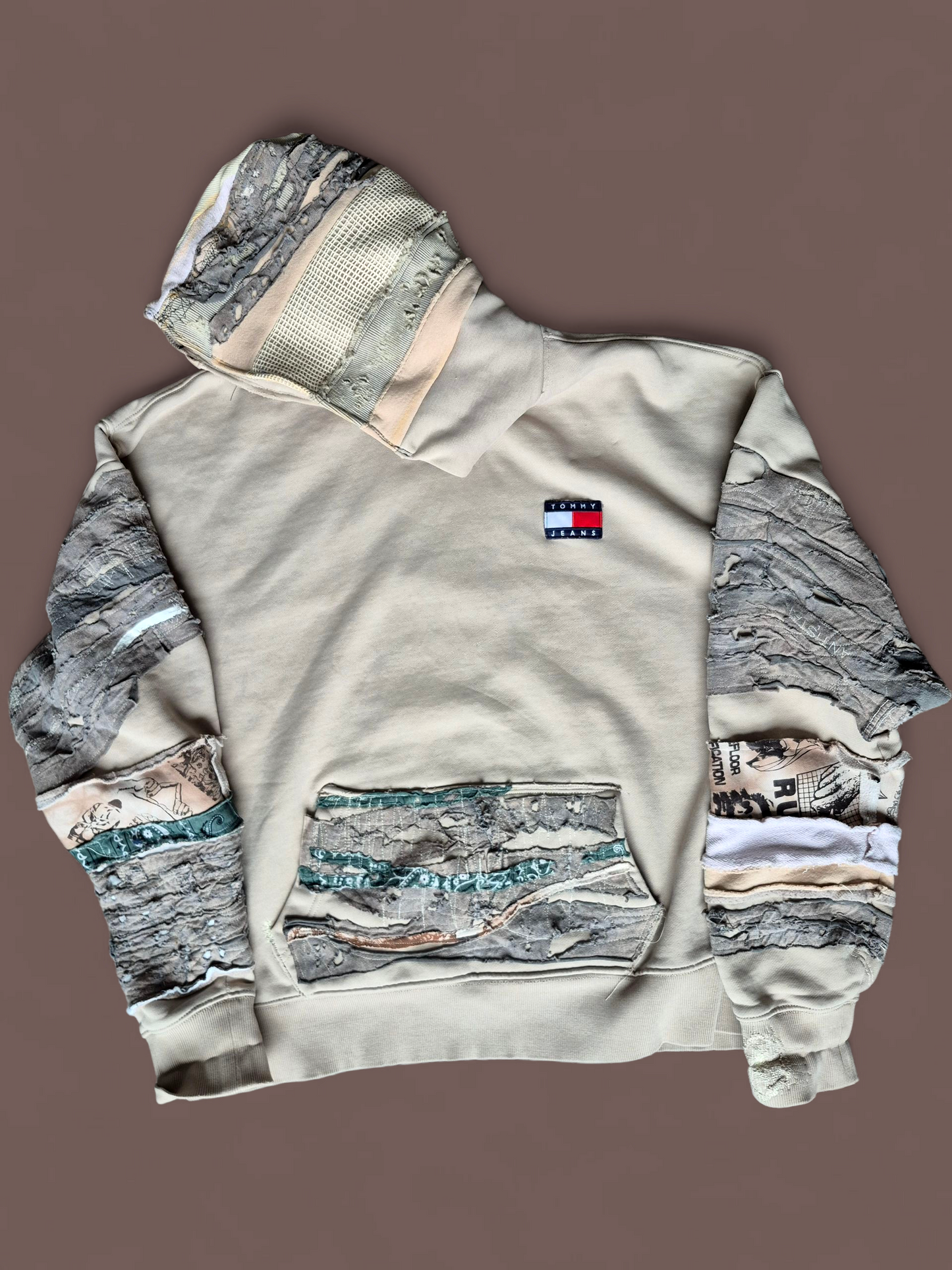 '𝘙𝘶𝘪𝘯𝘴 𝘰𝘧 𝘍𝘪𝘦𝘧𝘥𝘰𝘮' Hoodie