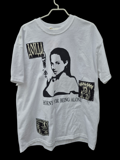 '𝘏𝘰𝘳𝘯𝘺 𝘧𝘰𝘳 𝘣𝘦𝘪𝘯𝘨 𝘢𝘭𝘰𝘯𝘦' Tee