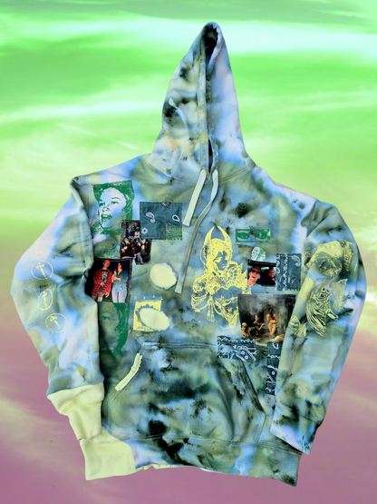 '𝘔𝘦𝘮𝘰𝘳𝘺 𝘏𝘰𝘭𝘦' Hoodie