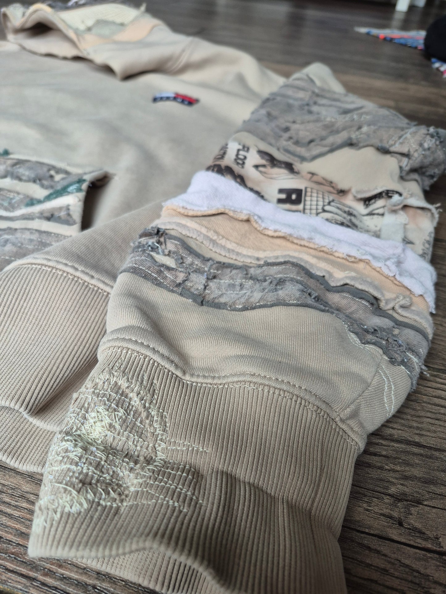 '𝘙𝘶𝘪𝘯𝘴 𝘰𝘧 𝘍𝘪𝘦𝘧𝘥𝘰𝘮' Hoodie