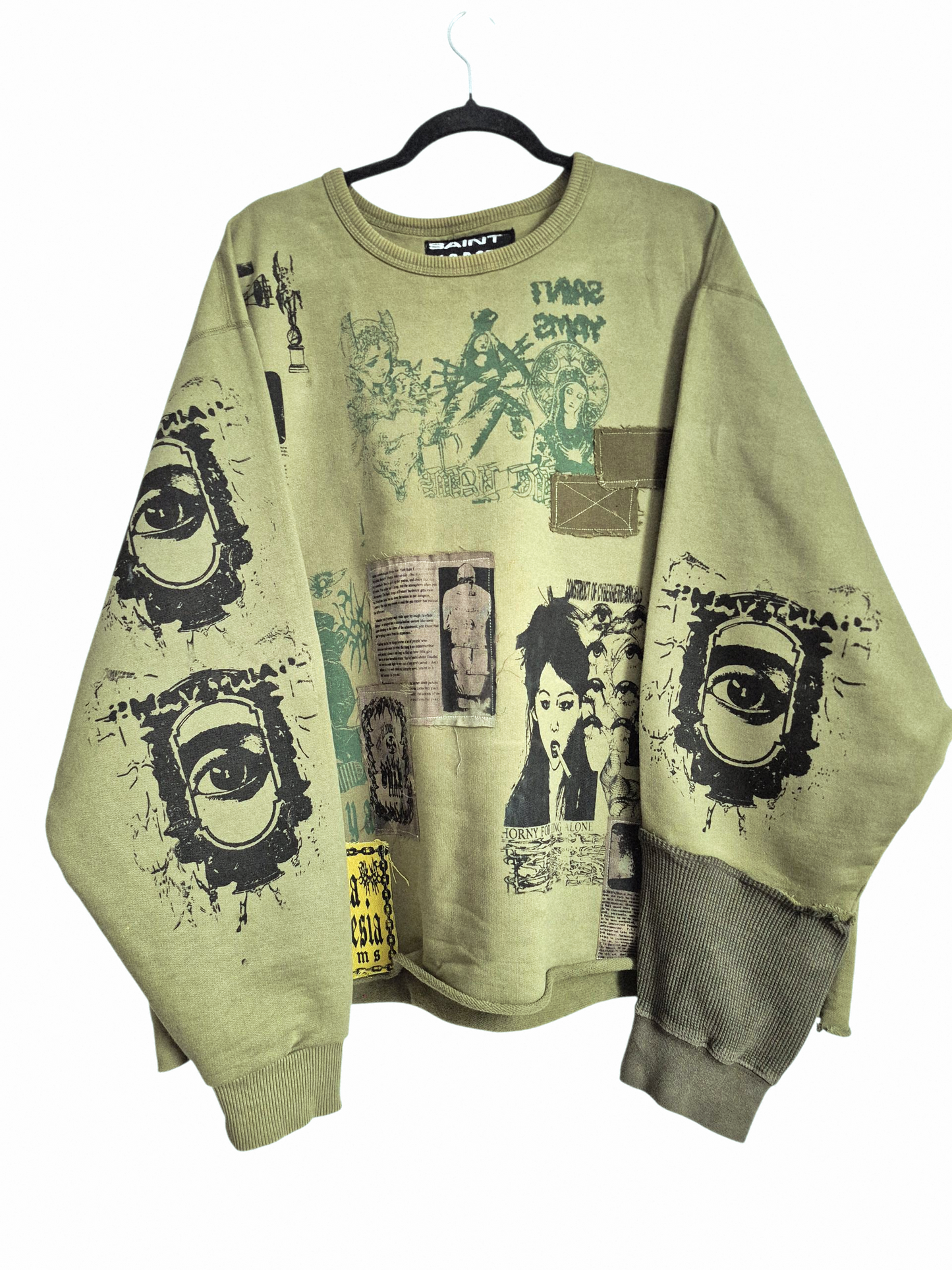 '𝘉𝘪𝘰 𝘚𝘦𝘦𝘵𝘩𝘪𝘯𝘨' Crewneck Sweater