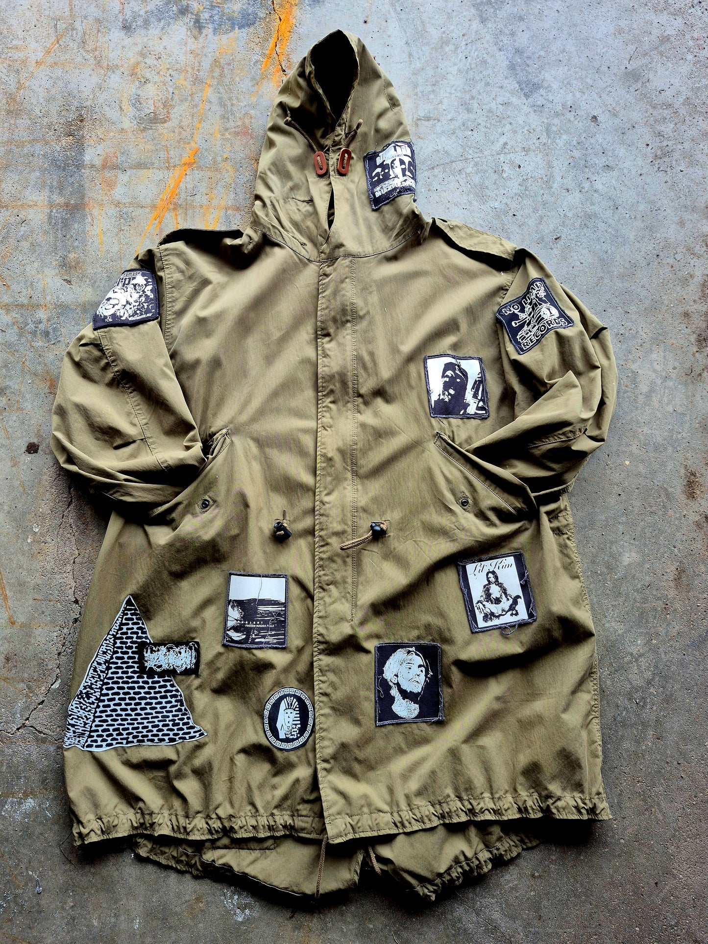 '𝘕𝘦𝘸 𝘝𝘪𝘦𝘵𝘯𝘢𝘮' Vintage US Military Fishtail Shell