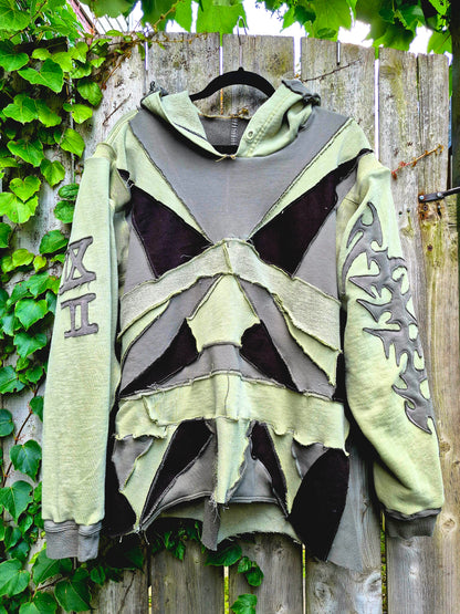 '𝘉𝘪𝘰𝘮𝘦𝘤𝘩𝘢𝘯𝘪𝘤𝘢𝘭' Hoodie