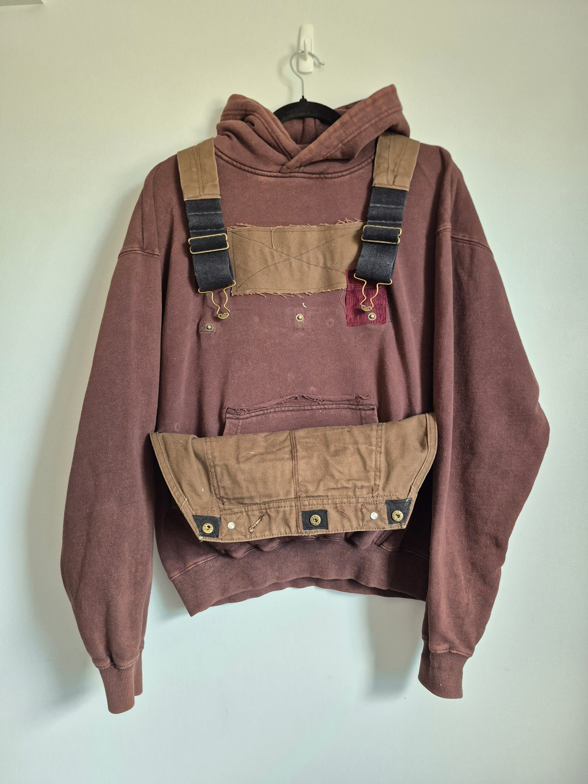 '𝘓𝘢𝘣𝘰𝘳 𝘜𝘯𝘪𝘰𝘯𝘴' Hoodie
