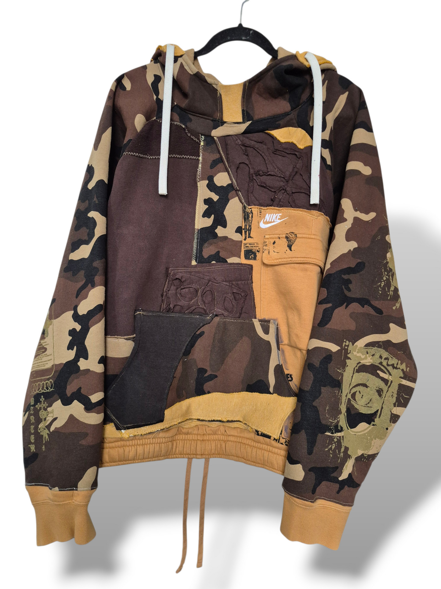 '𝘓𝘢𝘴𝘵 𝘚𝘢𝘪𝘯𝘵' Hoodie