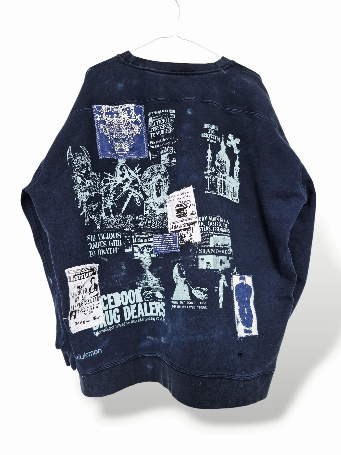 '𝘌𝘹𝘱𝘭𝘰𝘪𝘵 𝘔𝘢𝘯𝘵𝘳𝘢' Crewneck Sweater