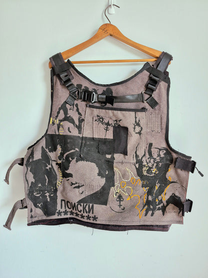 '𝘐𝘯𝘥𝘶𝘴𝘵𝘳𝘪𝘢𝘭 𝘚𝘤𝘢𝘳𝘴' Tactical Vest