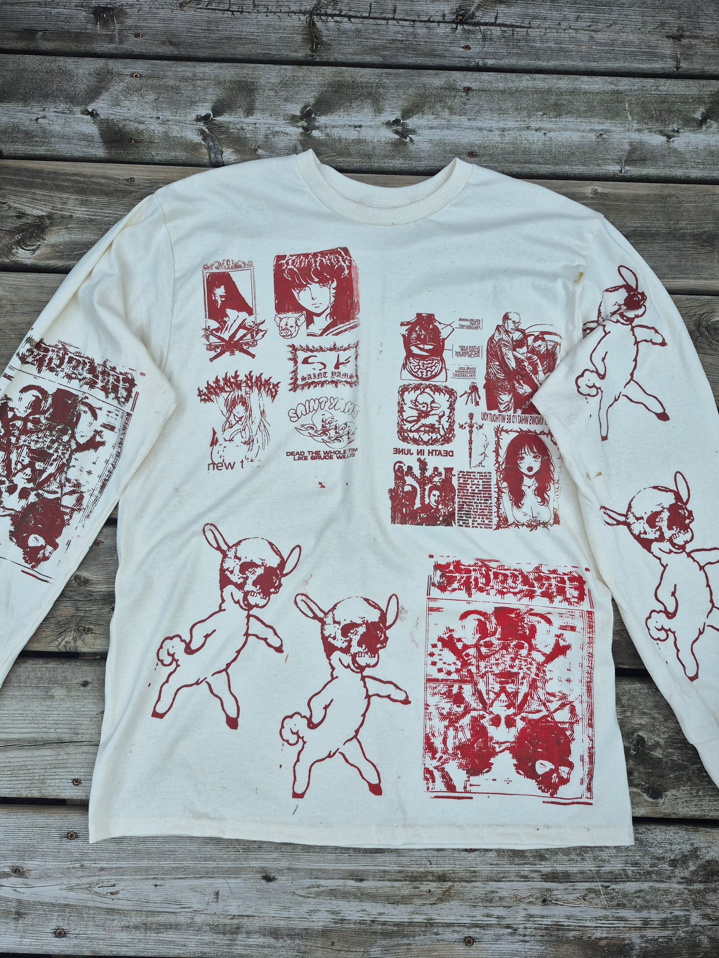 '𝘘𝘶𝘢𝘴𝘪 𝘔𝘰𝘵𝘰' Long Sleeve Shirt