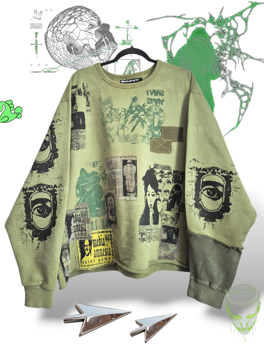 '𝘉𝘪𝘰 𝘚𝘦𝘦𝘵𝘩𝘪𝘯𝘨' Crewneck Sweater