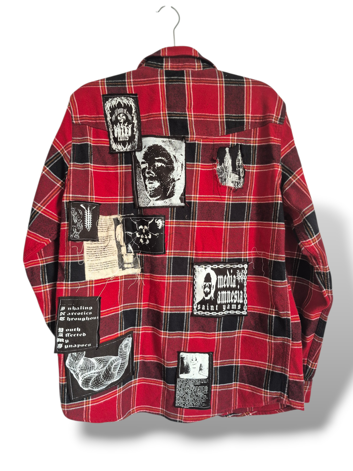'𝘕𝘦𝘸 𝘗𝘢𝘤𝘦𝘮𝘢𝘬𝘦𝘳, 𝘞𝘩𝘰 𝘋𝘪𝘴?' Flannel