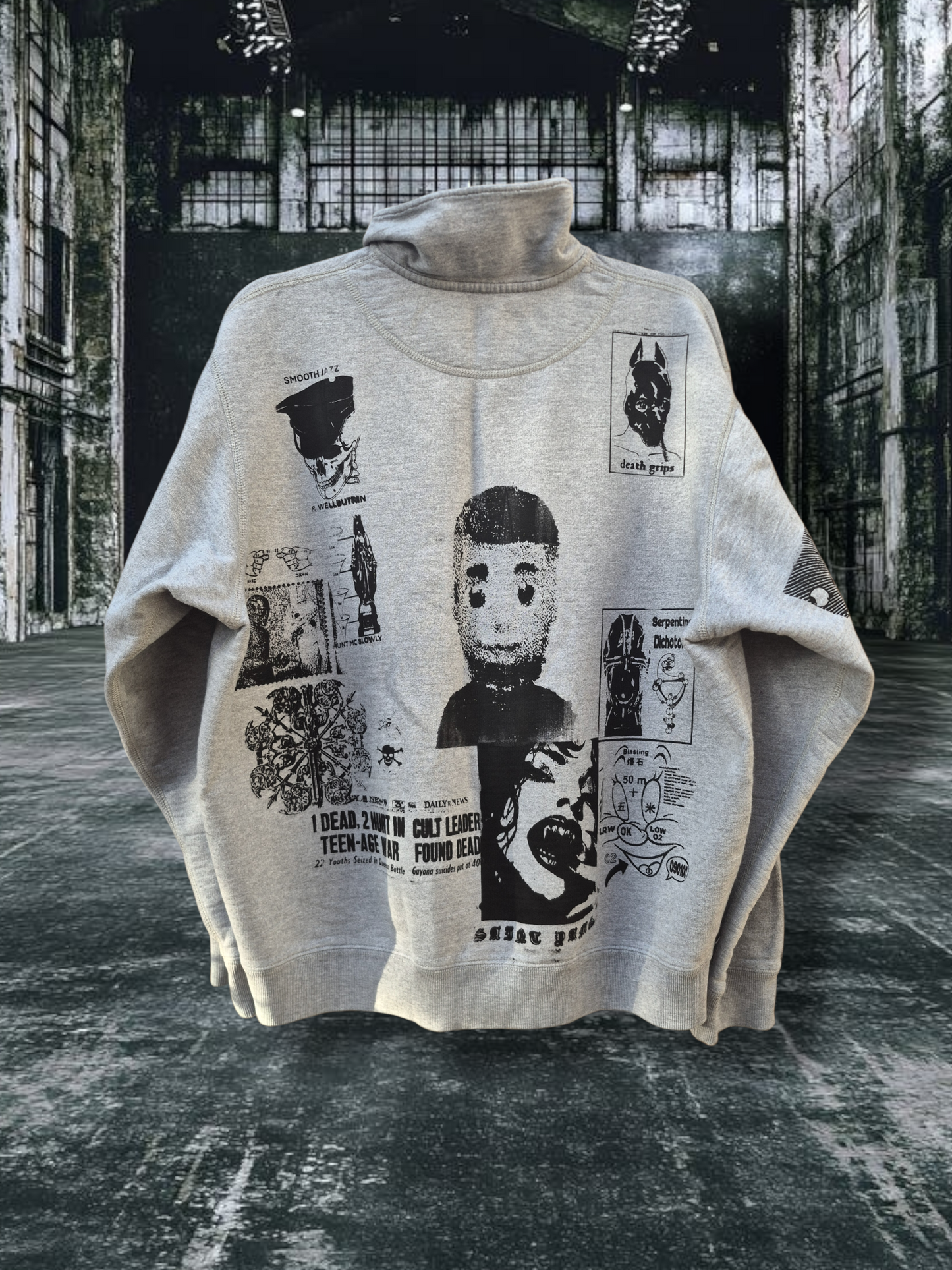 '𝘐𝘯𝘥𝘶𝘴𝘵𝘳𝘪𝘢𝘭 𝘞𝘢𝘳𝘦𝘩𝘰𝘶𝘴𝘦-𝘤𝘰𝘳𝘦' Sweater