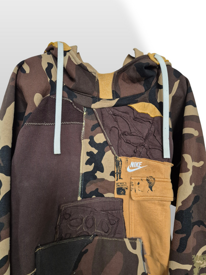 '𝘓𝘢𝘴𝘵 𝘚𝘢𝘪𝘯𝘵' Hoodie