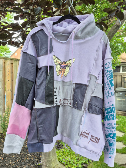 '𝘔𝘢𝘶𝘷𝘦 𝘉𝘪𝘴𝘩, 𝘎𝘦𝘵 𝘖𝘶𝘵 𝘛𝘩𝘦 𝘞𝘢𝘺' Patchwork Hoodie