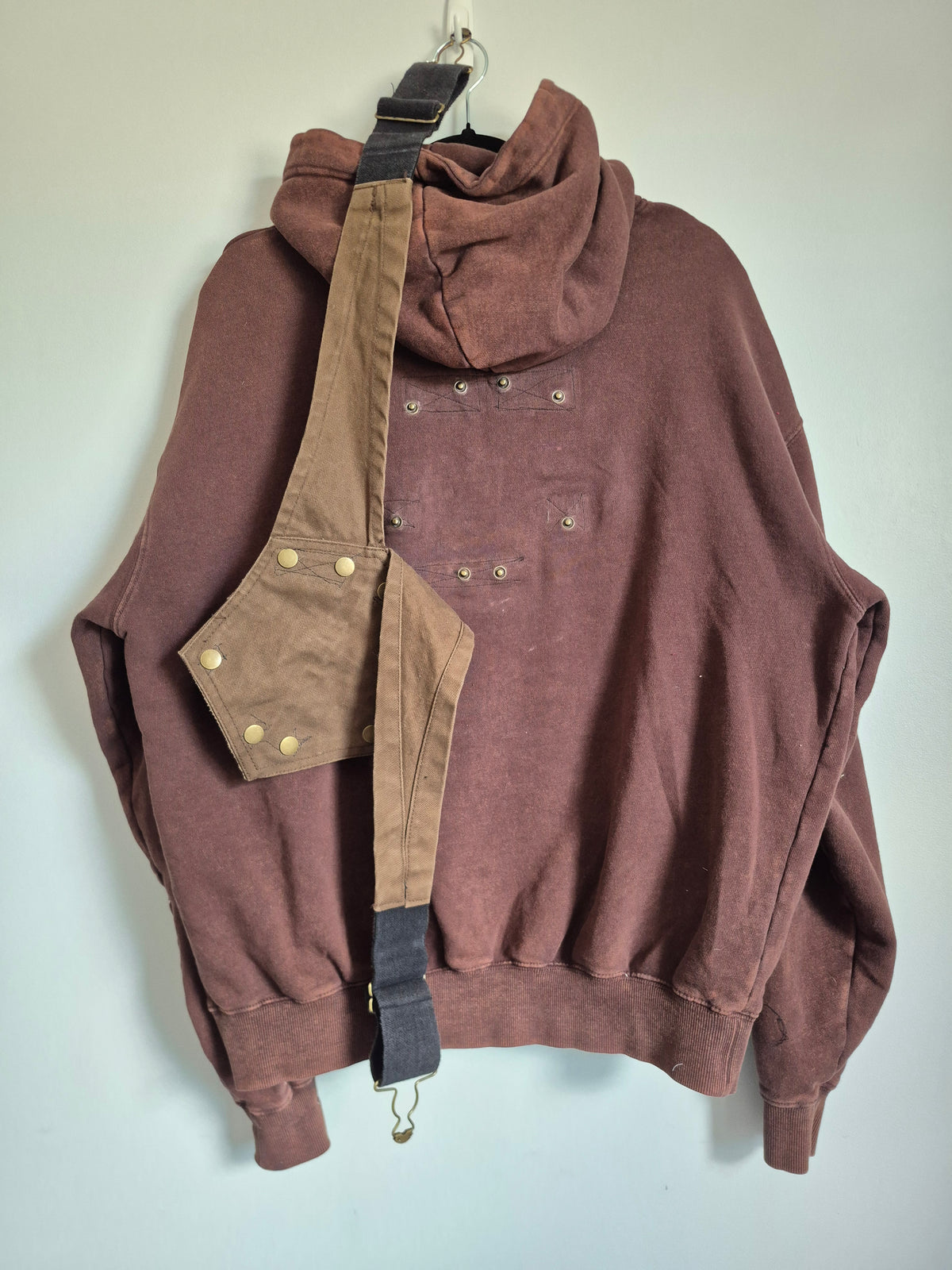 '𝘓𝘢𝘣𝘰𝘳 𝘜𝘯𝘪𝘰𝘯𝘴' Hoodie